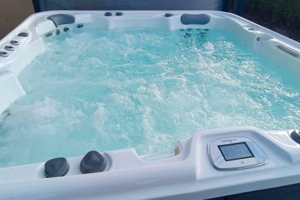 jacuzzi(4) jacuzzi(4)